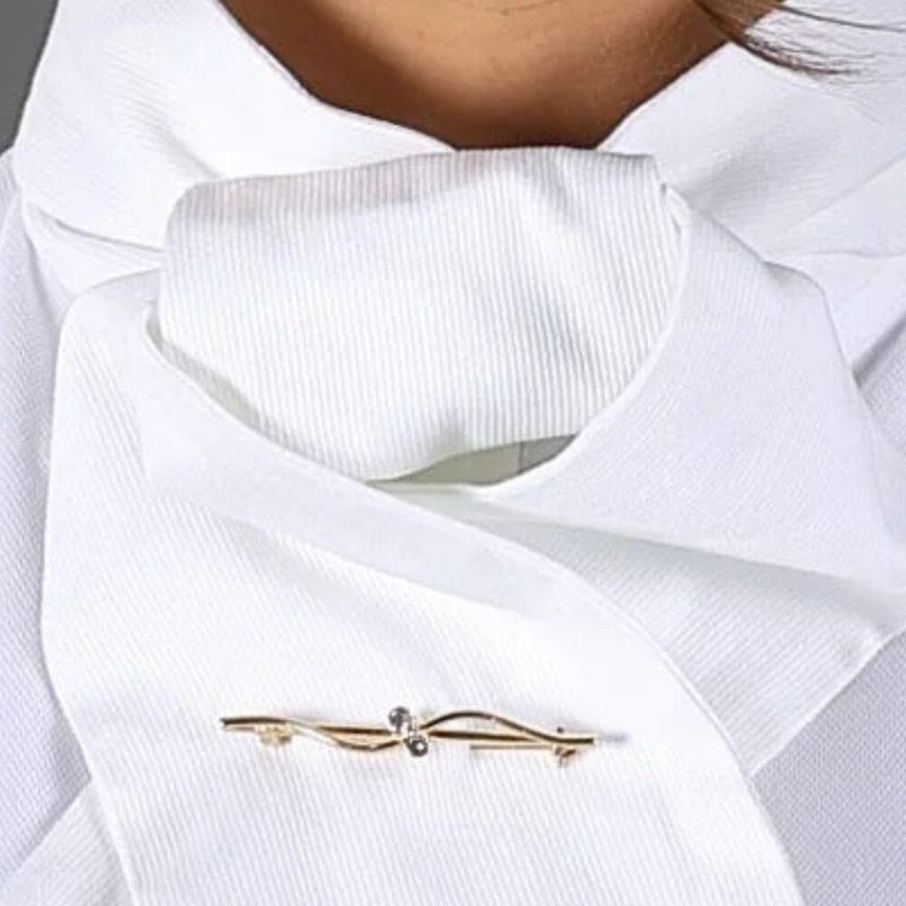 SHIRES EQUESTRIAN TRADITIONAL STOCK TIE - WHITE COTTON PIQUE - Picture 2 of 3